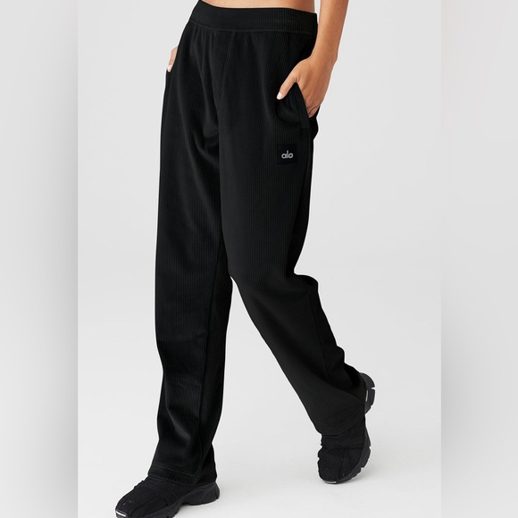 ALO Yoga Pants - Small Alo yoga valour pants